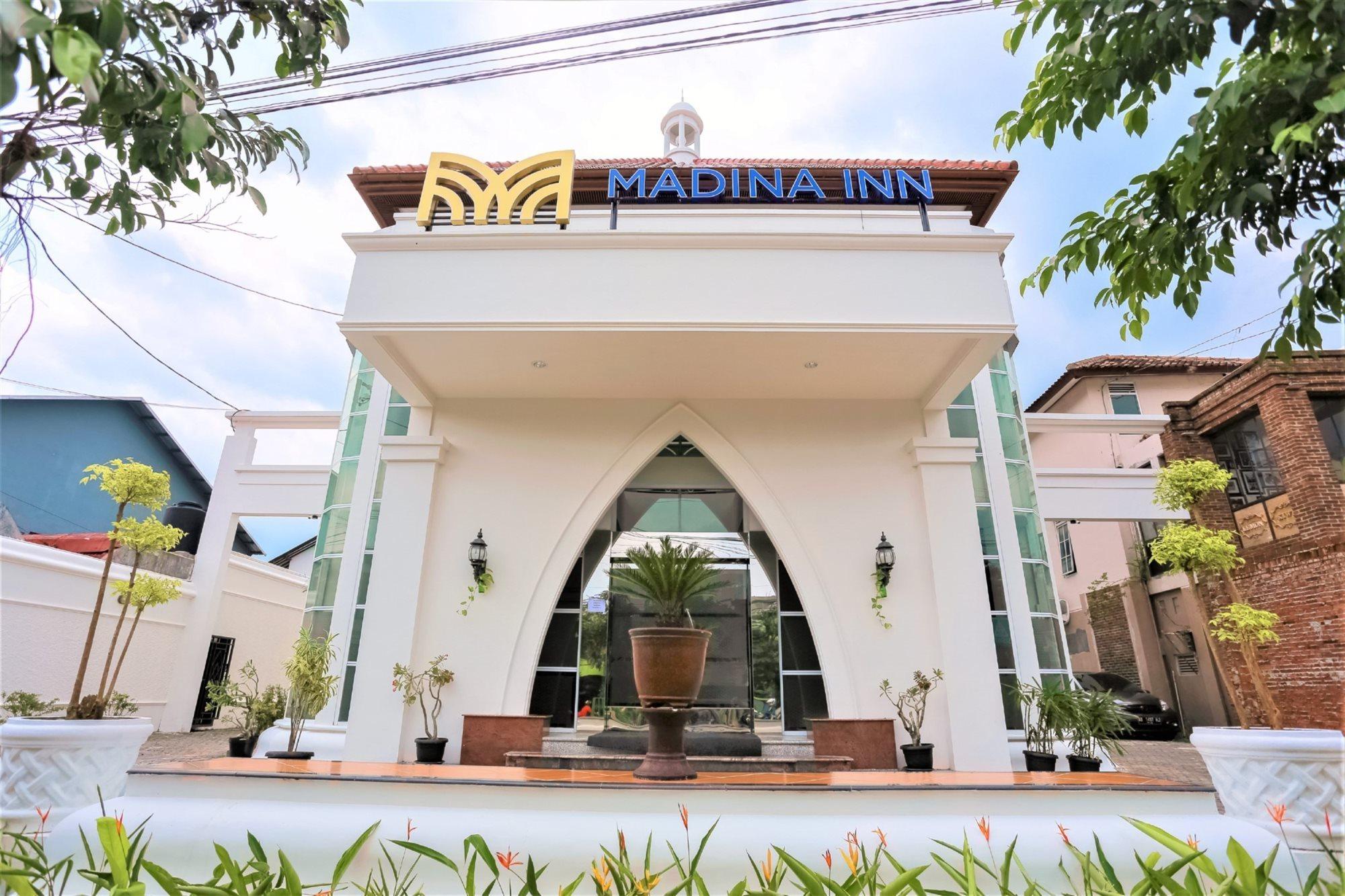 Madina Inn Jogjakarta Buitenkant foto