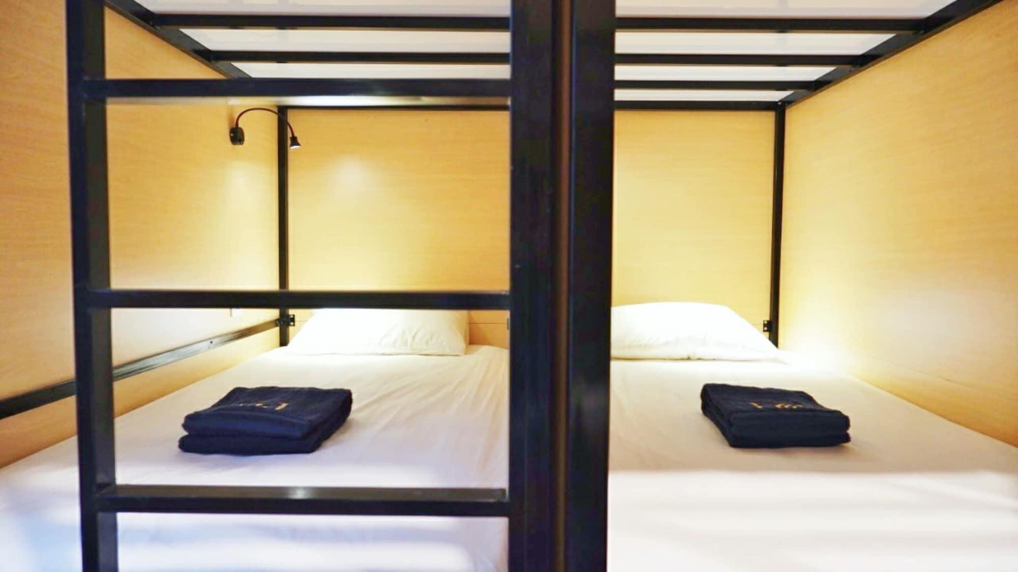 Madina Inn Jogjakarta Buitenkant foto