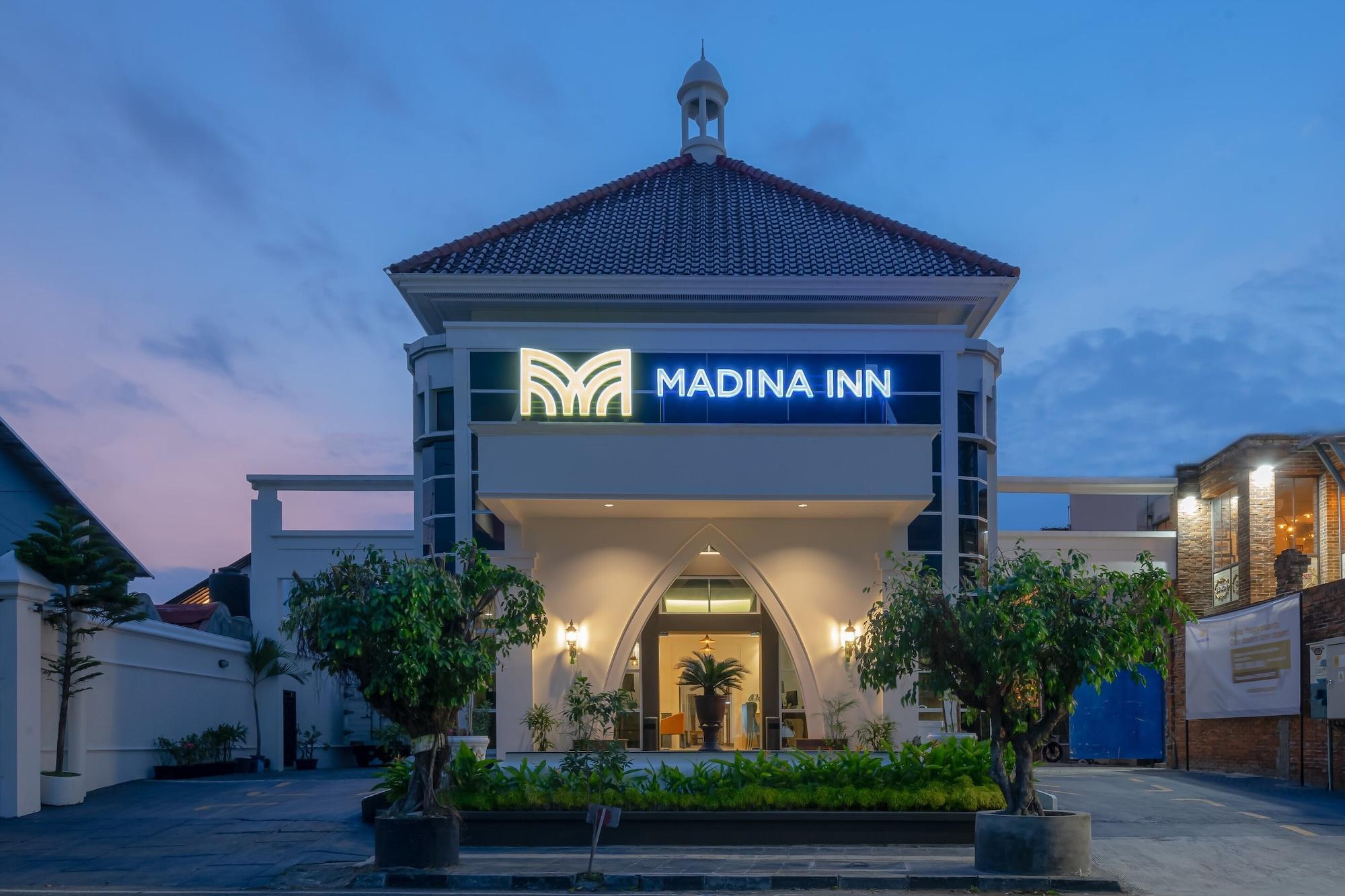 Madina Inn Jogjakarta Buitenkant foto