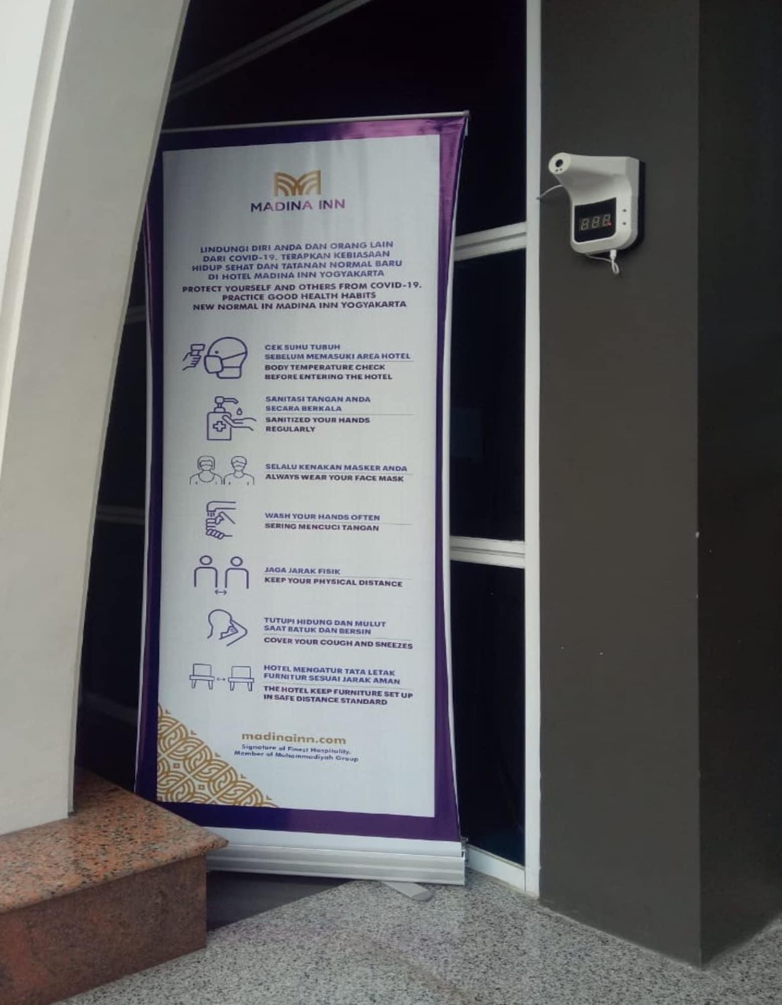 Madina Inn Jogjakarta Buitenkant foto